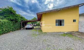 Imagem 3: Casa à Venda Próximo à Baía de Guaratuba, 3 Quartos, 1 Suíte e Cozinha Planejada