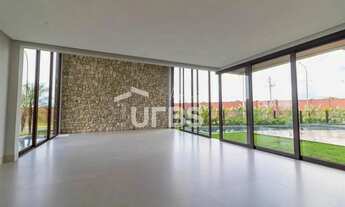 Imagem 4: O Jardins França é um condomínio de alto padrão, que tem uma integração com uma mata nativ