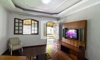 Imagem 2: Casa à Venda - Castelo, 3 Quartos, 420 m2