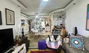 Imagem 4: Imóvel para venda possui 136 metros quadrados com 4 quartos em Barra da Tijuca - Rio de Ja