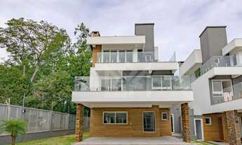 Imagem: Casa com 3 suítes, hidromassagem e quintal