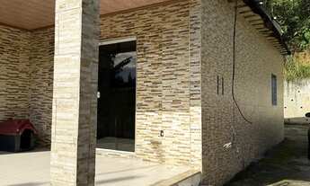 Imagem 2: Casa ampla com garagem