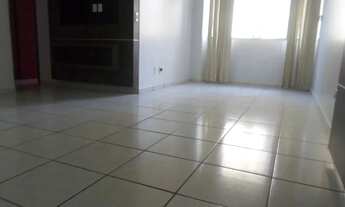 Imagem 4: 03 quartos, 01 suíte com closet, armários. Na rua do Grego Restaurante