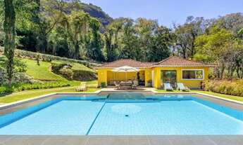 Imagem: Casa com 7 quartos em Corrêas, Petrópolis