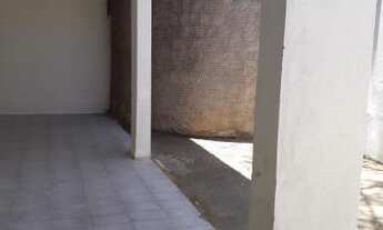 Imagem 3: Alugo casa com garagem no km 2