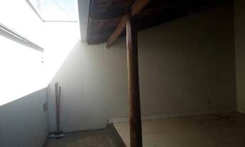 Imagem 3: Casa para venda possui 120 metros quadrados com 2 quartos em Calmon Viana - Poá - São Paul