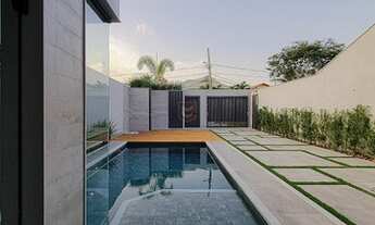 Imagem 5: Casa de condomínio para venda tem 350 metros quadrados com 4 quartos