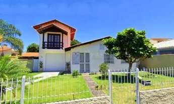 Imagem 1: Casa com quatro dormitórios amplo terreno em Florianópolis