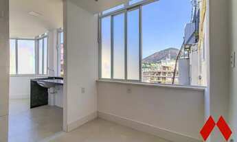 Imagem 6: Bela arquitetura e entrada com projeto paisagístico Burle Marx Ambientes Amplos