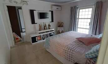 Imagem 7: Casa ampla de dois andares