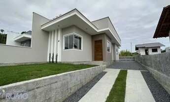 Imagem 1: Casa com 02 dormitórios sendo uma suíte, planta diferenciada!