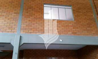 Imagem 5: Galpão no Salto Norte, com 575 m², com pé direito variando de 7,5m nas laterais e 11,00m n