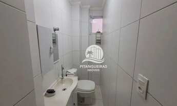 Imagem 4: PITANGUEIRAS DUAS QUADRAS DA PRAIA, TOTALMENTE REFORMADO E DECORADO, AMPLA SALA, SERVIÇO