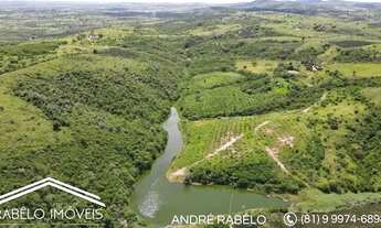 Imagem: Propriedade de 14 hectares em Gravatá-PE
