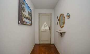 Imagem 2: Salão, 3 quartos, suíte, com vaga na escritura