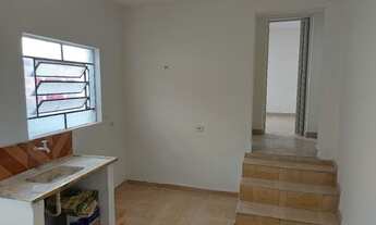 Imagem 2: Casa de fundos com 01 quarto, banheiro e cozinha