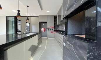 Imagem 7: Casa no Condomínio Recanto do Lago com 246m² de construção, 3 dormitórios com banheiro