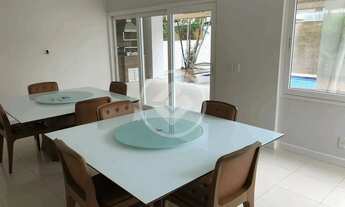 Imagem 3: Casa com 315m² de área construida com quatro quartos sendo 2 suítes e 2 demi-suites no Con