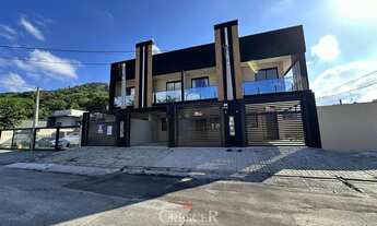 Imagem: Sobrado para venda com 2 quartos em Matinhos