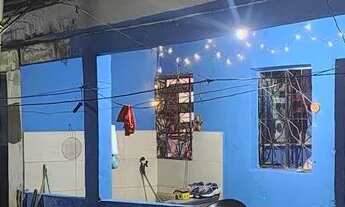 Imagem: Vendo quintal com 3 casas