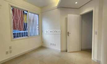 Imagem 7: IMOBILIÁRIA SCHOTKIS VENDE APARTAMENTO DE 03 DORMITÓRIOS REFORMADO TIPO GARDEN, TÉRREO, DE