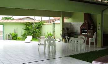 Imagem 5: Casa para venda possui 300 metros quadrados com 5 quartos