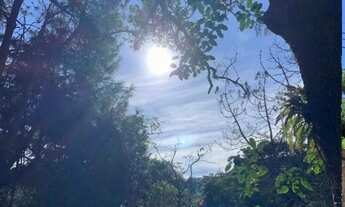 Imagem 5: Casa que combina estilo rústico ao moderno! Em condomínio com toda infraestrutura!