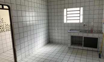 Imagem 3: Vende ou aluga Casa grande com quitinete em cima próximo ao quinto batalhão Valenina I