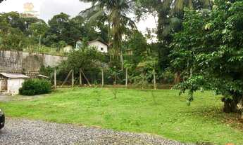 Imagem 6: Sobrado a Venda no bairro Glória em Joinville - SC. 4 banheiros, 5 dormitórios, 1 suíte, 3