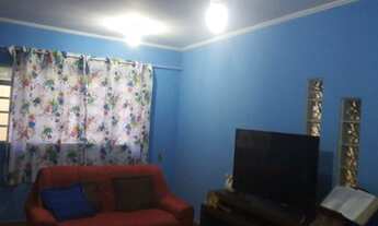 Imagem 2: Casa espaçosa com terreno amplo