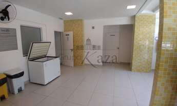 Imagem 4: Mobília: - Geladeira - Fogão - Coifa - Sofá retrátil - Coifa na cozinha - Cama no dormitó