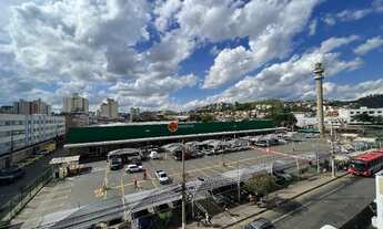 Imagem 2: Apartamento quarto e sala, com amplo terraço, no centro, em frente ao Hiperbretas