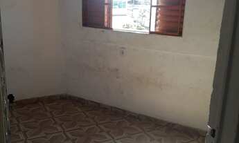 Imagem 2: Oportunidade - Alugo casa perto do Supermercado Dia, perto de tudo