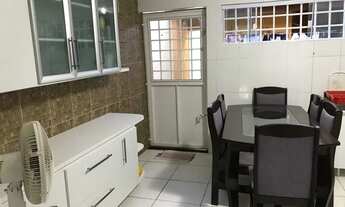 Imagem 5: Casa para venda possui 111 metros quadrados com 3 quartos em Jardim das Margaridas - Salva