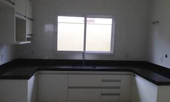 Imagem 6: Casa de condomínio para aluguel e venda tem 300 metros quadrados com 3 quartos