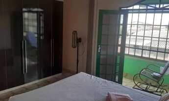 Imagem 3: Excelente Sobrado! 03 Quartos, 01 Suíte, 200m2, Financia, Quadra 311, Recanto das Emas