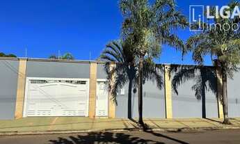 Imagem 2: Casa Padrão Casa com 3 dormitórios