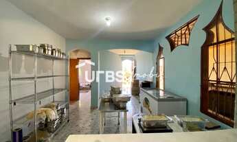 Imagem 5: Sobrado para venda possui 300 metros quadrados com 4 quartos em Setor Urias Magalhães - Go