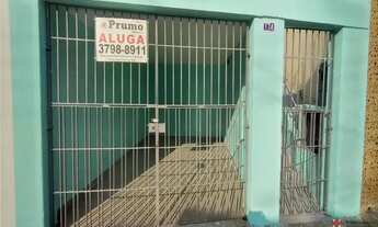 Imagem 2: CASA INDEPENDENTE COM 01 DORMITÓRIO, SALA, COZINHA E GARAGEM COBERTA P/ 01 AUTO. LOCALIZAD