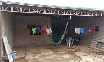 Imagem 6: Casa de 3 quartos na QR 419 fica próxima de parada de ônibus, padaria, vila olímpica SÓ R