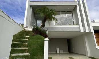 Imagem 2: Sobrado com 3 quartos sendo uma suíte, 123m² de área construída e terreno de 225m²!