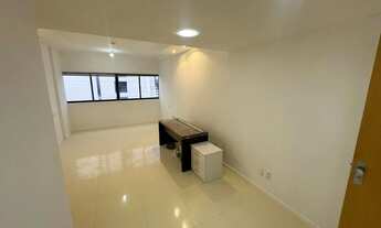 Imagem: Sala Comercial à Venda, andar alto, nascente