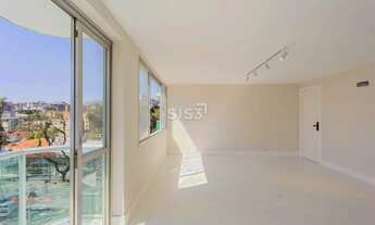 Imagem 2: Apartamento à venda no Água Verde, Retrofitado