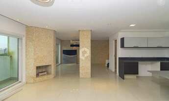 Imagem: Uma jacuzzi para curtir o verão e o inverno