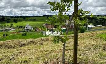 Imagem 4: Terreno no condomínio disponível para venda no bairro Granja Marileusa em Uberlândia-MG