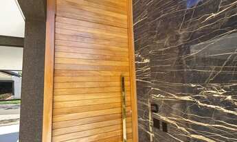 Imagem 4: Casa de condomínio para venda tem 241 metros quadrados