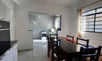 Imagem 4: Casa com Edículas à Venda na Vila Mathiensen, em Americana