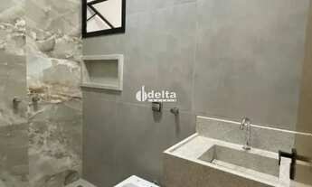 Imagem 6: Casa com 3 quartos sendo 1 suíte, disponível para venda no bairro Aclimação em Uberlândia