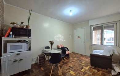 Imagem 2: Apartamento de 2 dormitórios, no bairro Humaitá, em Porto Alegre