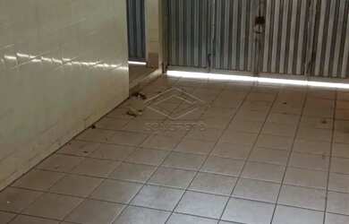 Imagem 2: CASA À VENDA - CENTRO